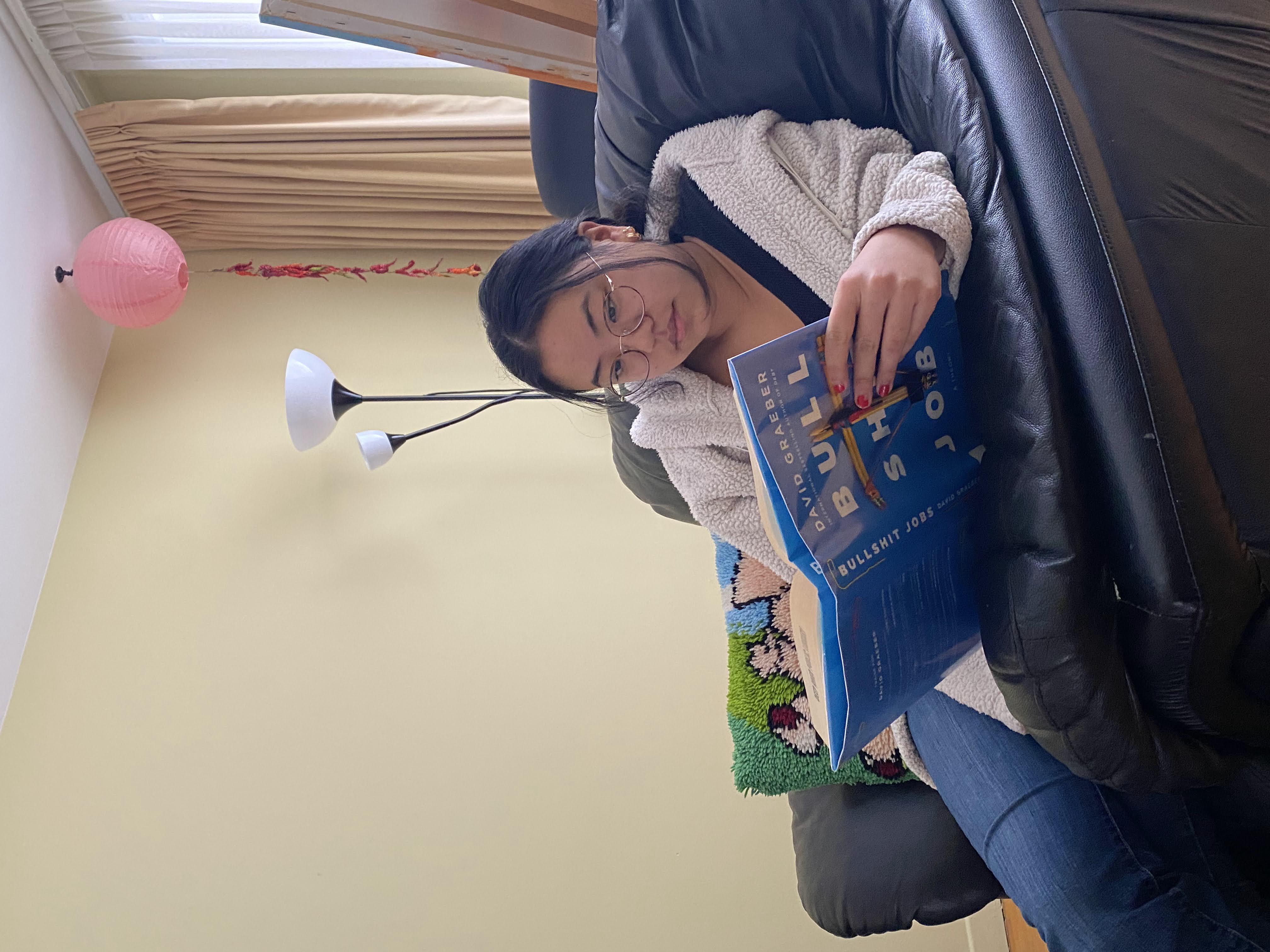Kelly reading